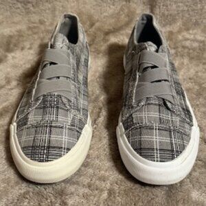 Blowfish Malibu Women's Marley Shoe–US Size 8-Black/White/Grey Plaid-New in Box